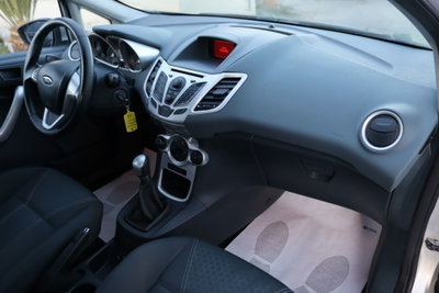 Ford Fiesta 1.4 TDCi 5p. Titanium (18)