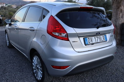 Ford Fiesta 1.4 TDCi 5p. Titanium (5)