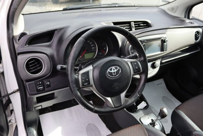 Toyota Yaris 1.D-4D 5 porte Style M-MT (10)