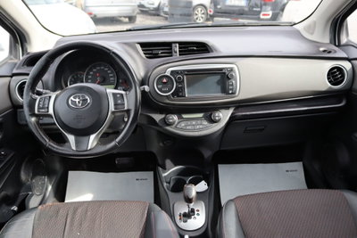 Toyota Yaris 1.D-4D 5 porte Style M-MT (16)