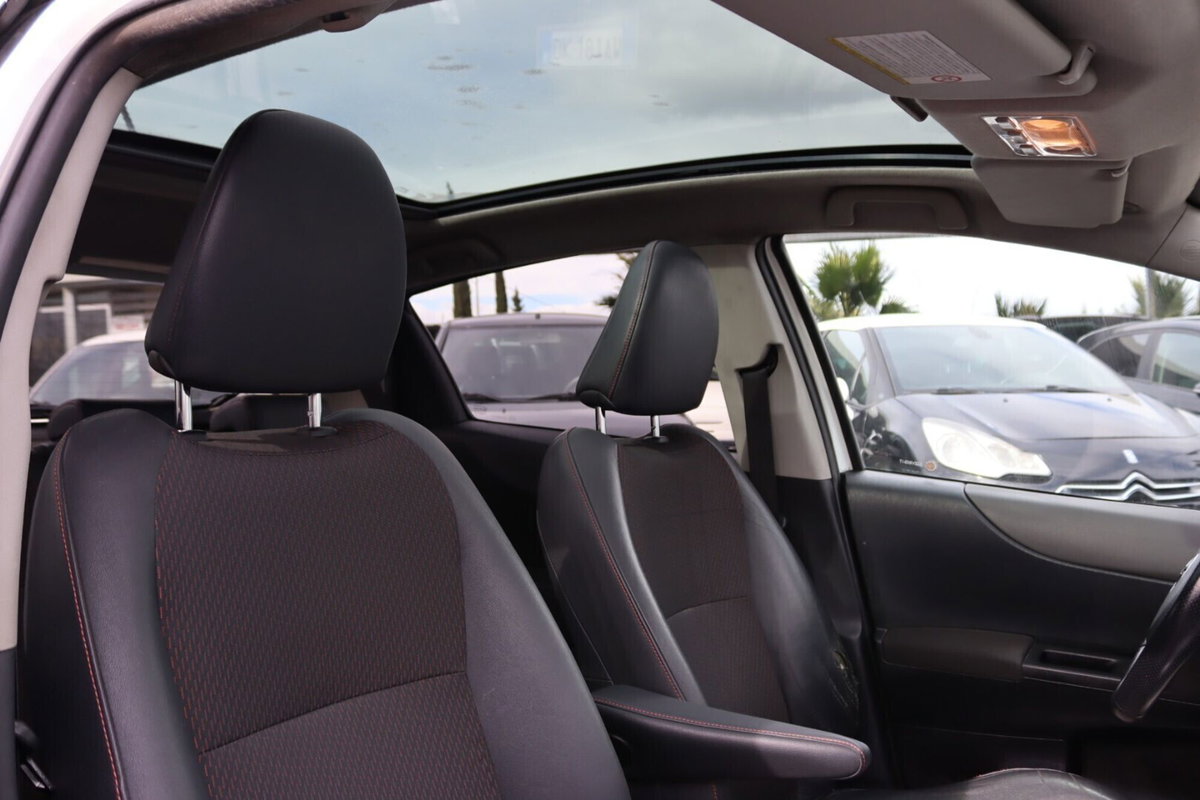 Toyota Yaris 1.D-4D 5 porte Style M-MT (19)