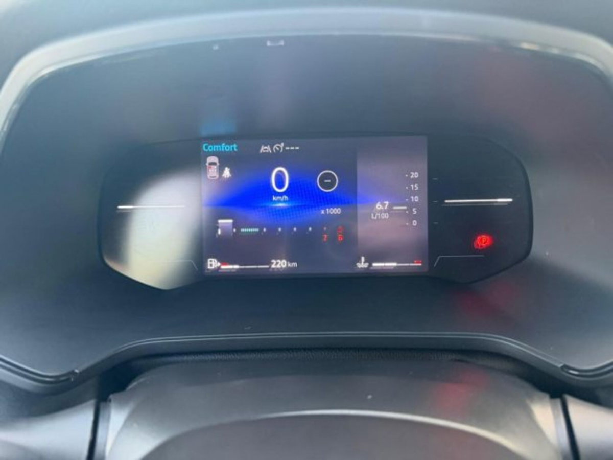 Renault Captur TCe 90 CV Techno (15)