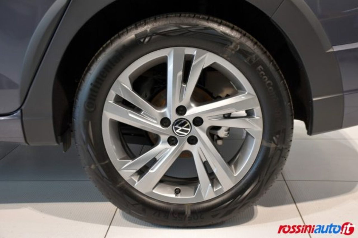 Volkswagen Taigo 1.0 tsi R-Line 115cv (20)