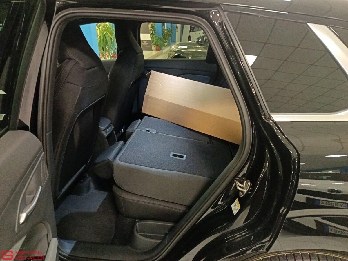 Audi Q3 Sportback 35 TDI quattro S tronic S line edition (5)