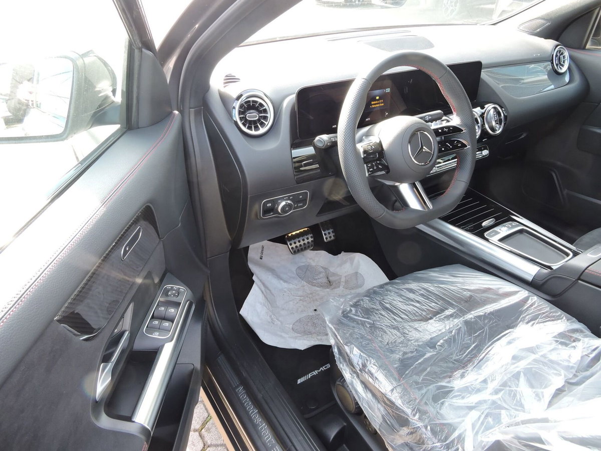Mercedes-Benz GLA SUV 200 d AMG Line Premium Plus 4matic auto (12)