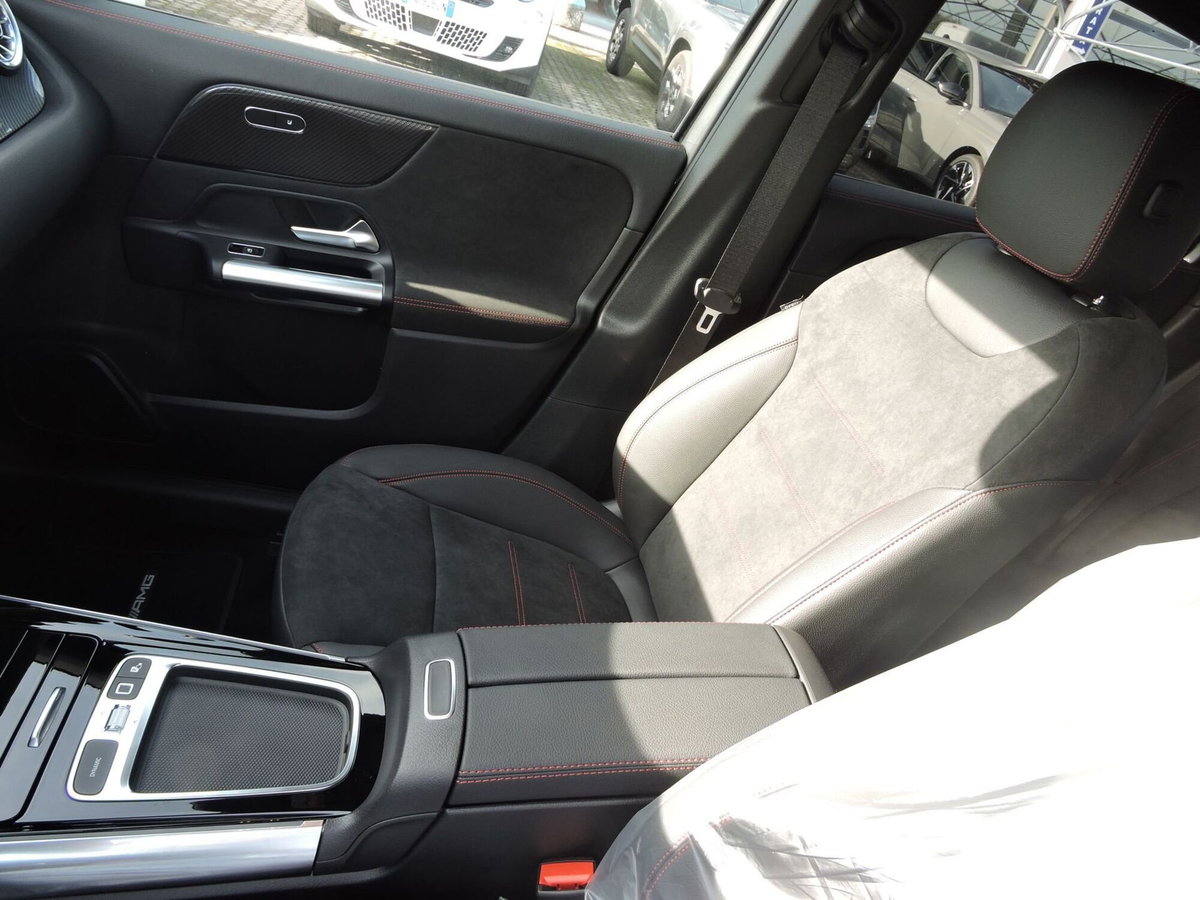 Mercedes-Benz GLA SUV 200 d AMG Line Premium Plus 4matic auto (13)