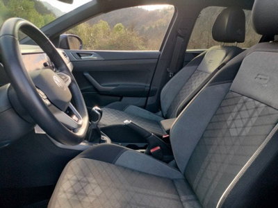 Volkswagen Taigo 1.0 tsi R-Line 115cv (15)