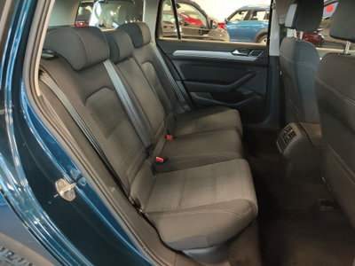 Volkswagen Passat Variant 2.0 TDI SCR 122 CV EVO DSG Business (7)