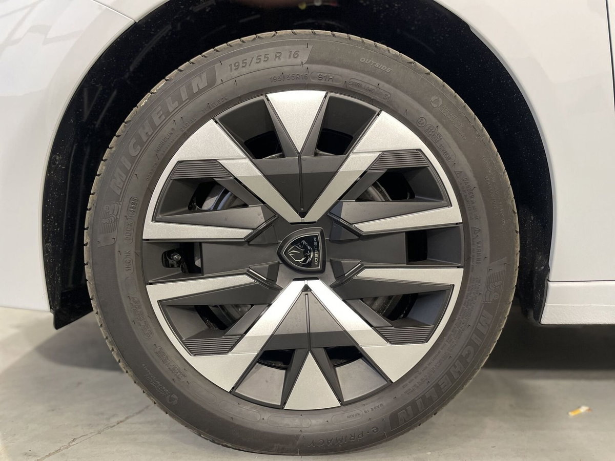 Peugeot 208 Turbo 110 S&S 5 porte Allure (9)