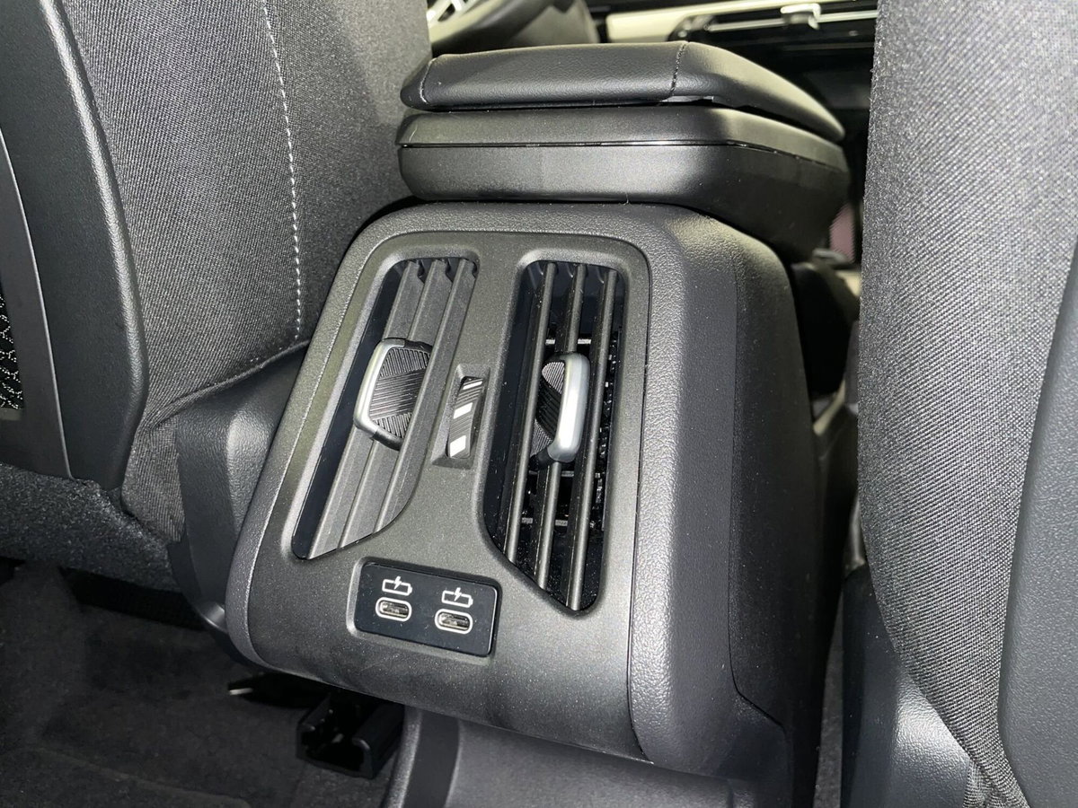 BMW X1 sDrive 20i Msport (12)