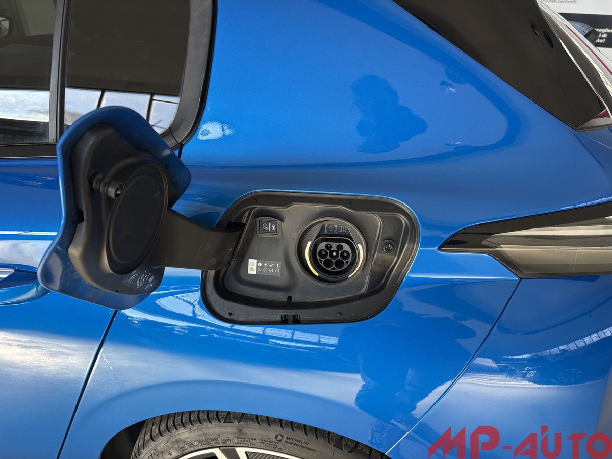 Peugeot 308 1.6 hybrid phev GT 180cv e-eat8 (17)