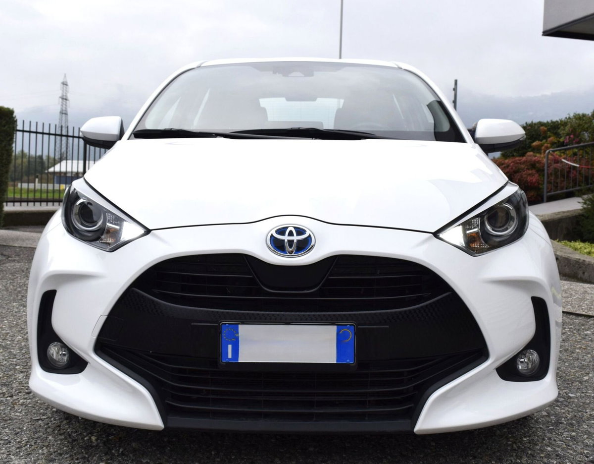Toyota Yaris 1.5 Hybrid 5 porte Energy (4)