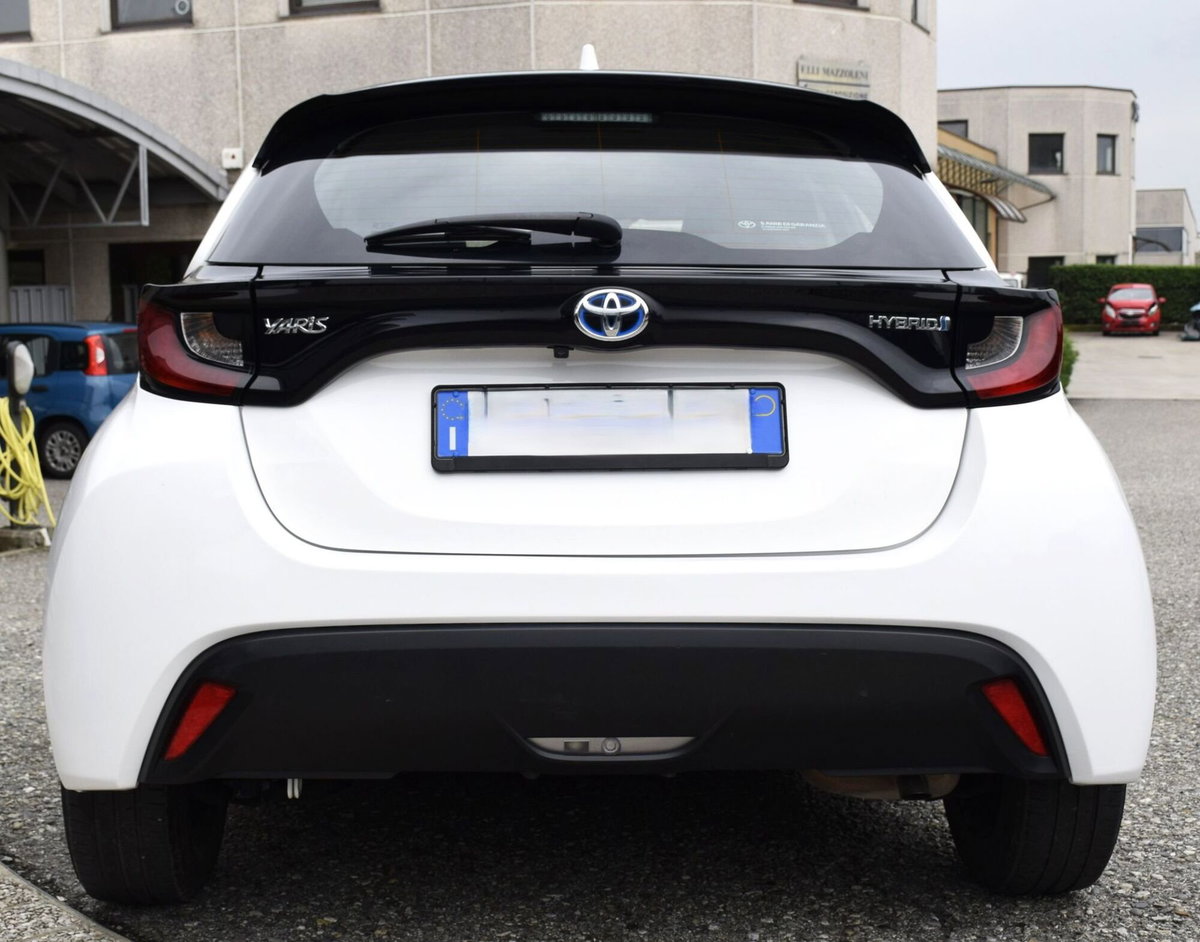 Toyota Yaris 1.5 Hybrid 5 porte Energy (7)