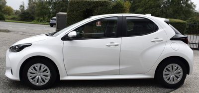Toyota Yaris 1.5 Hybrid 5 porte Energy (9)