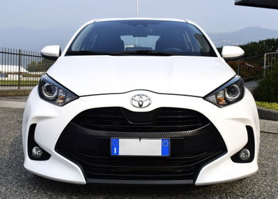 Toyota Yaris 1.0 5 porte Active (3)