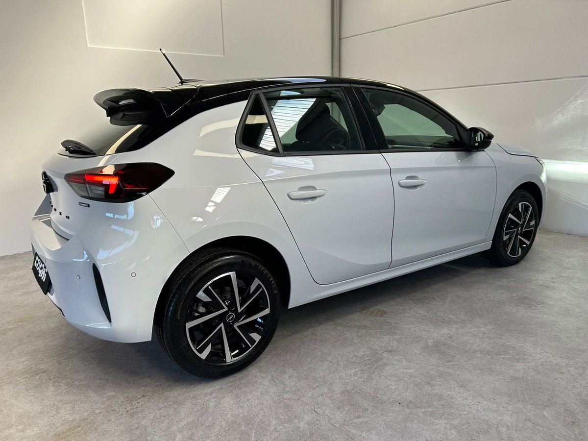 Opel Corsa 1.2 hybrid GS 110cv dct6 (4)