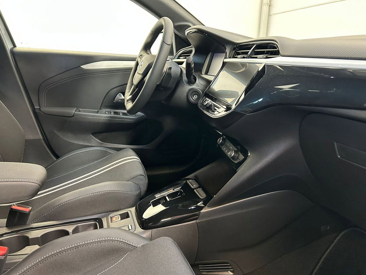 Opel Corsa 1.2 hybrid GS 110cv dct6 (8)