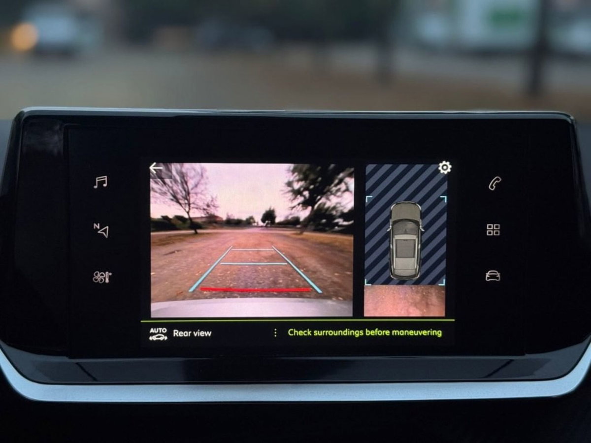 Peugeot 2008 PureTech 100 S&S Allure (12)