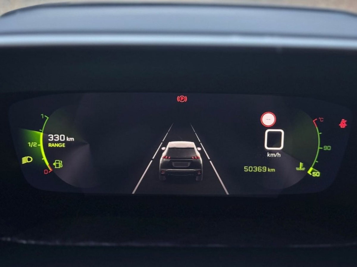 Peugeot 2008 PureTech 100 S&S Allure (14)