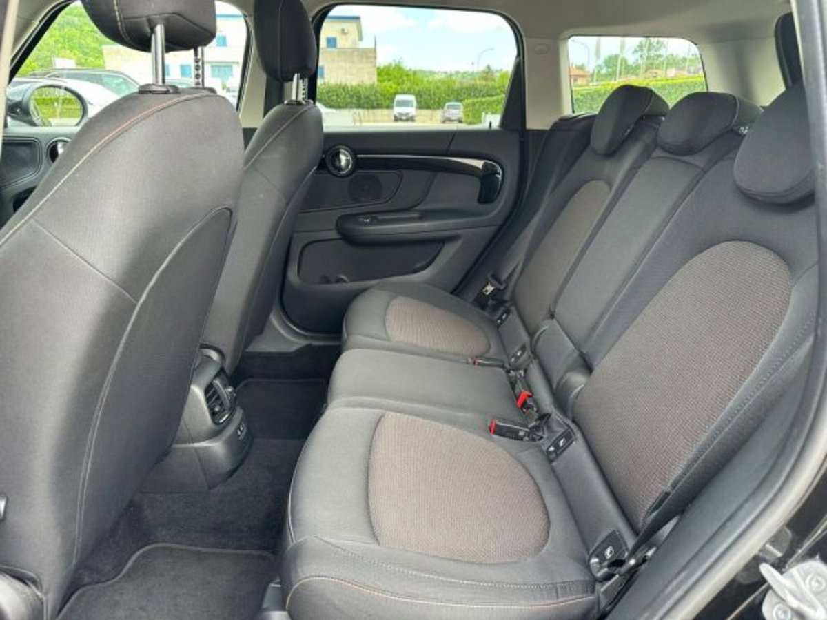 MINI Mini Countryman 1.5 One D Essential Countryman (11)