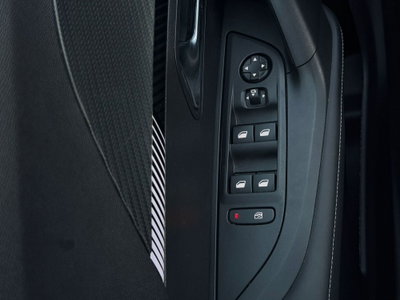 Peugeot 2008 PureTech 130 S&S Allure (15)