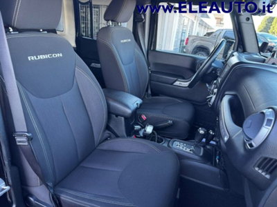 Jeep Wrangler Unlimited 2.8 CRD DPF Rubicon Auto (13)