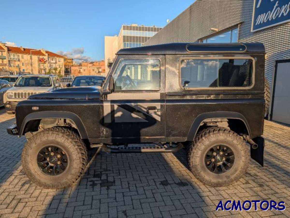 Land Rover Defender 90 2.4 TD4 Soft top E N1 (13)