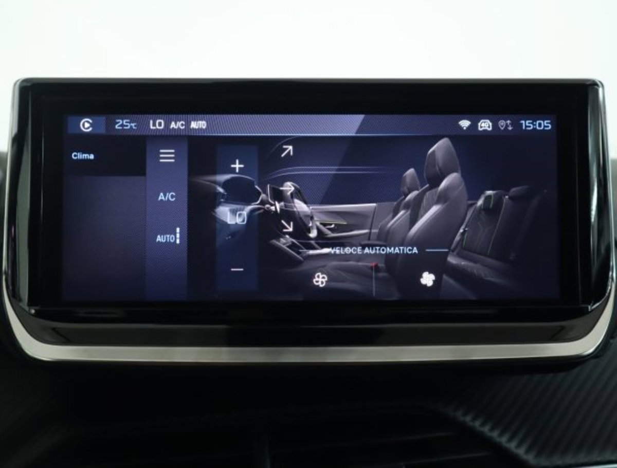 Peugeot 2008 PureTech 100 S&S Allure (18)