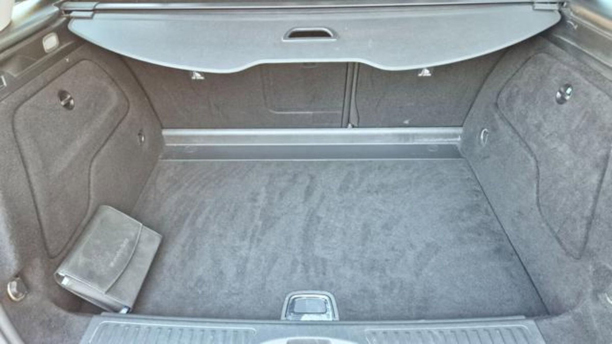 Mercedes-Benz Classe B 180 d Sport (12)