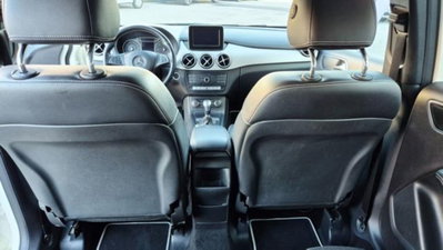 Mercedes-Benz Classe B 180 d Sport (13)