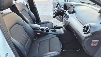 Mercedes-Benz Classe B 180 d Sport (16)