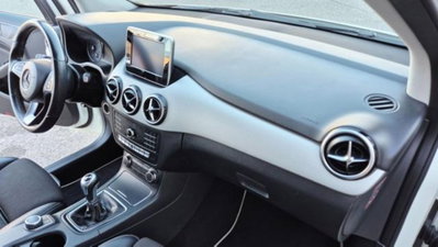 Mercedes-Benz Classe B 180 d Sport (17)