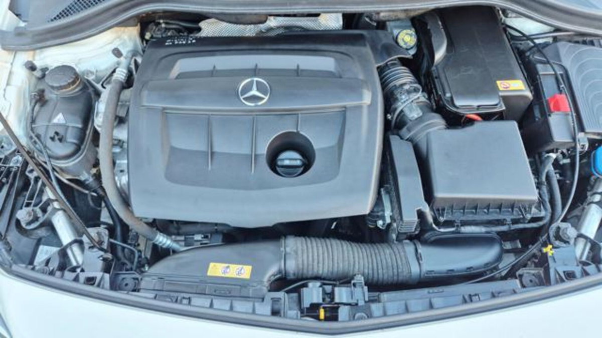 Mercedes-Benz Classe B 180 d Sport (20)
