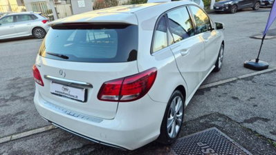 Mercedes-Benz Classe B 180 d Sport (4)