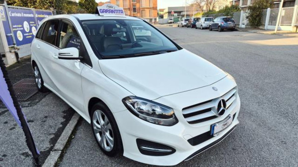 Mercedes-Benz Classe B 180 d Sport (6)