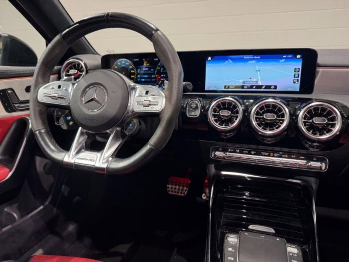 Mercedes-Benz Classe A Sedan 35 4Matic 4p. AMG (11)