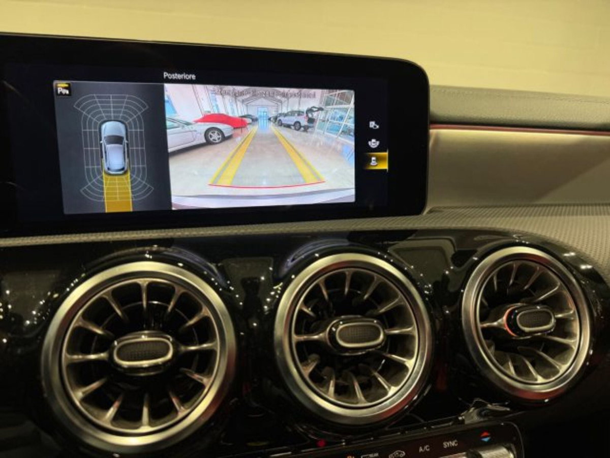 Mercedes-Benz Classe A Sedan 35 4Matic 4p. AMG (13)