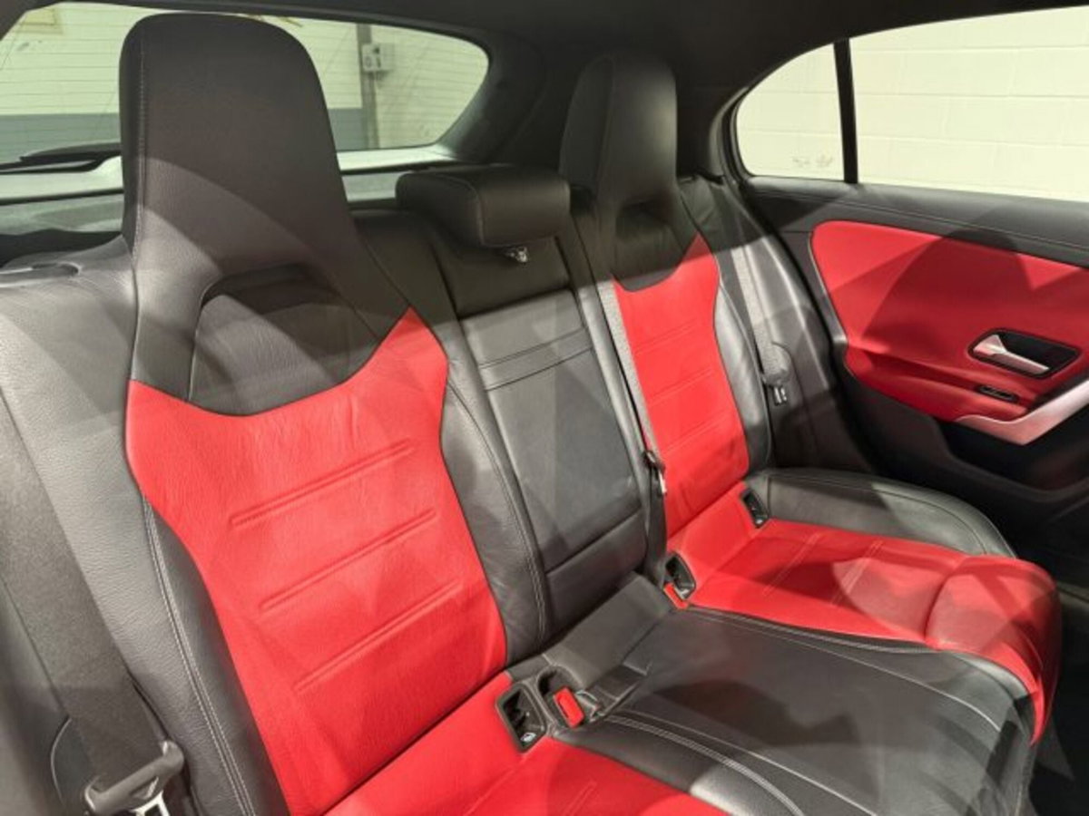 Mercedes-Benz Classe A Sedan 35 4Matic 4p. AMG (16)