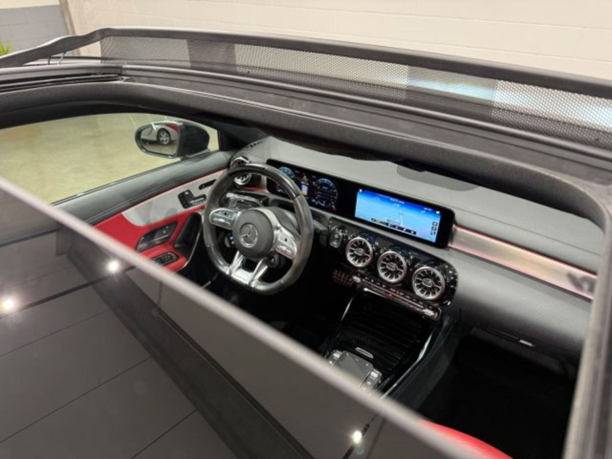Mercedes-Benz Classe A Sedan 35 4Matic 4p. AMG (9)