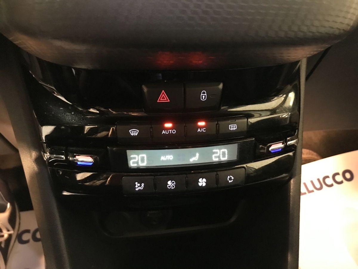 Peugeot 2008 100 Allure (10)