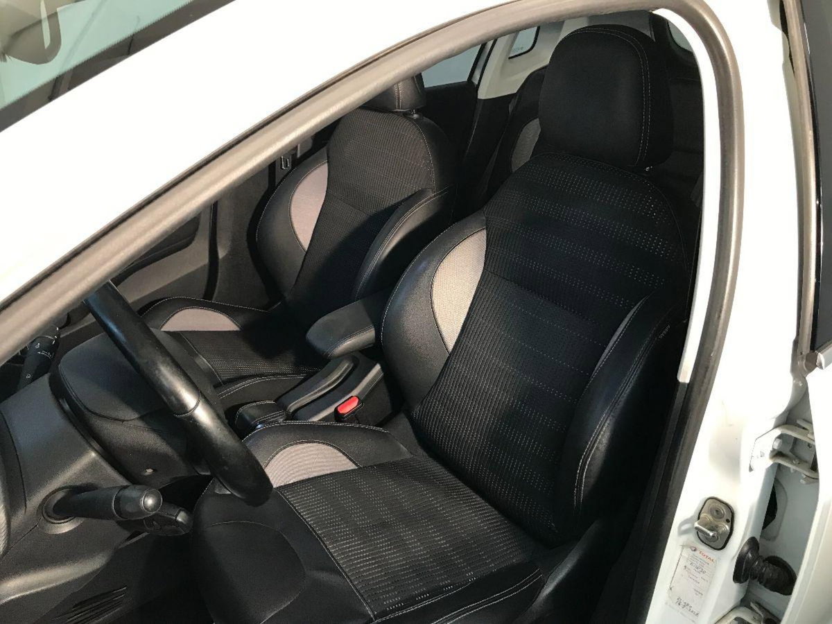 Peugeot 2008 100 Allure (12)