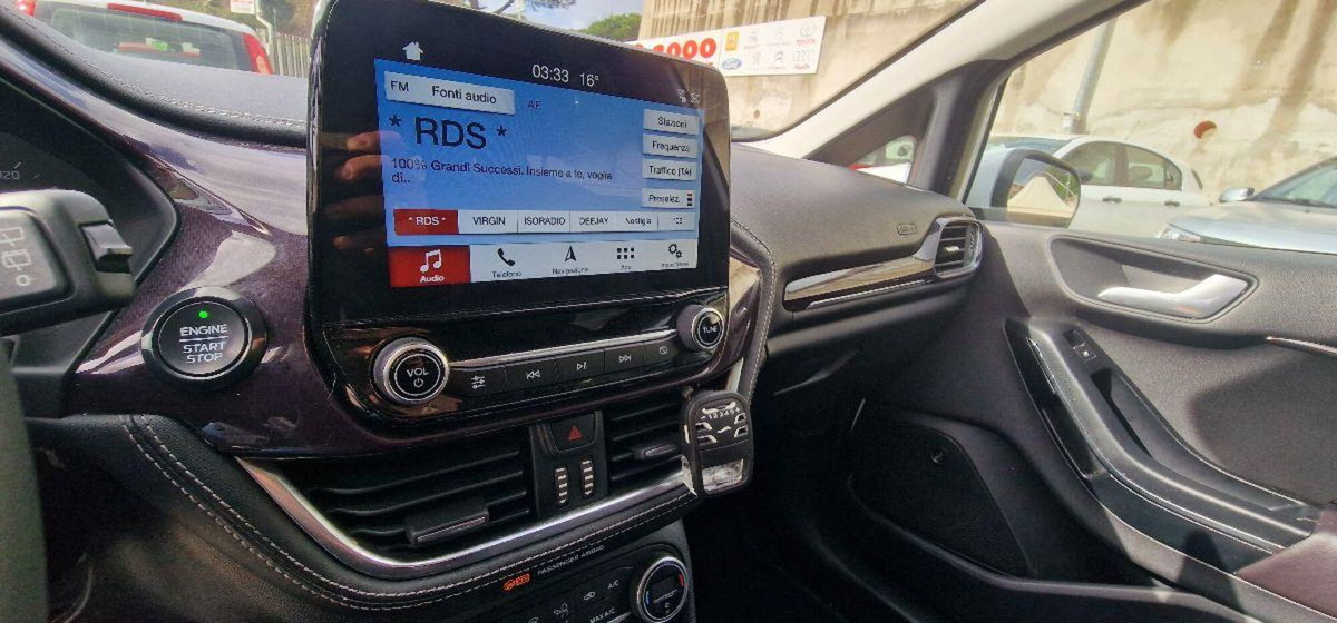 Ford Fiesta 1.5 TDCi 120 CV 5 porte Vignale (14)