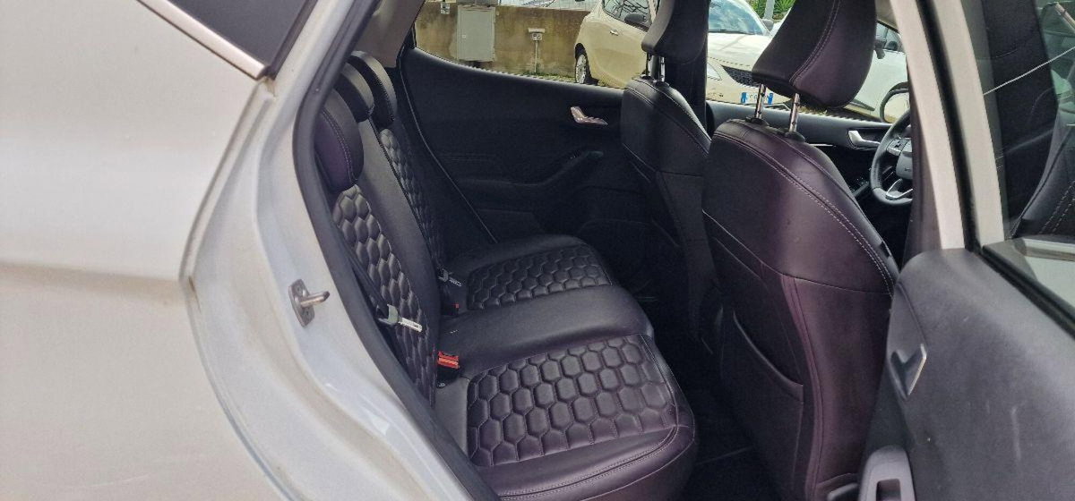 Ford Fiesta 1.5 TDCi 120 CV 5 porte Vignale (16)