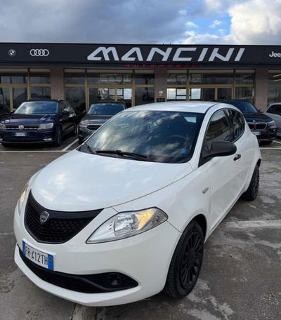 Lancia Ypsilon 1.2 69 CV 5 porte Silver