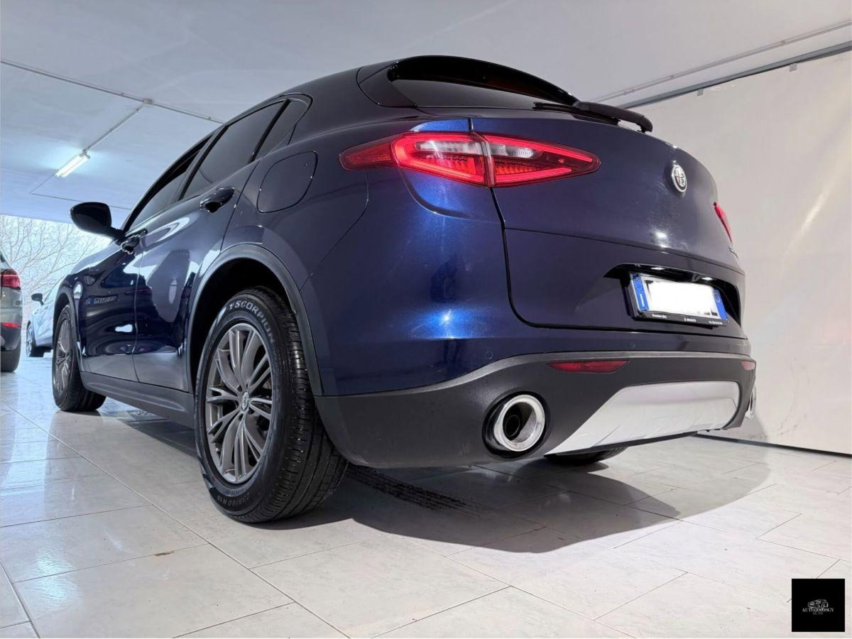 Alfa Romeo Stelvio Stelvio 2.2 Turbodiesel 180 CV AT8 RWD Business (14)
