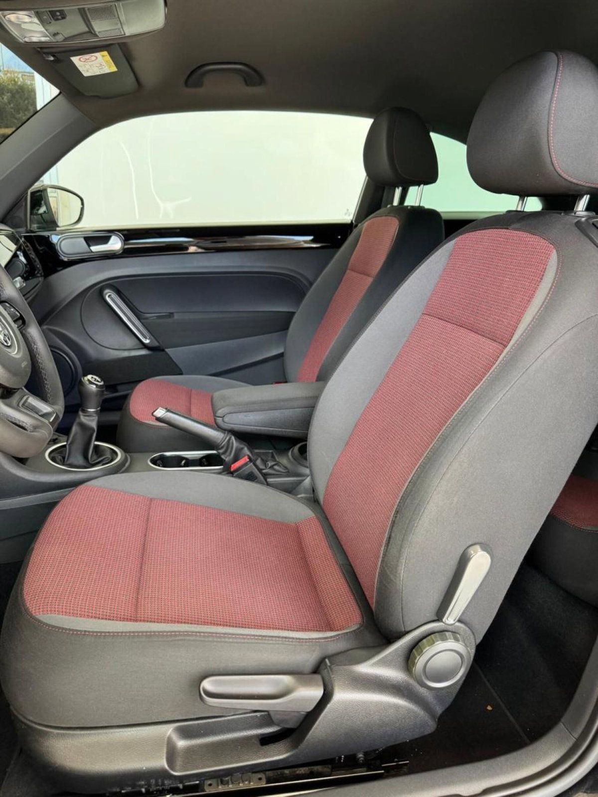 Volkswagen Maggiolino 1.2 TSI Design (10)