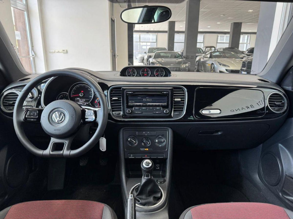 Volkswagen Maggiolino 1.2 TSI Design (11)
