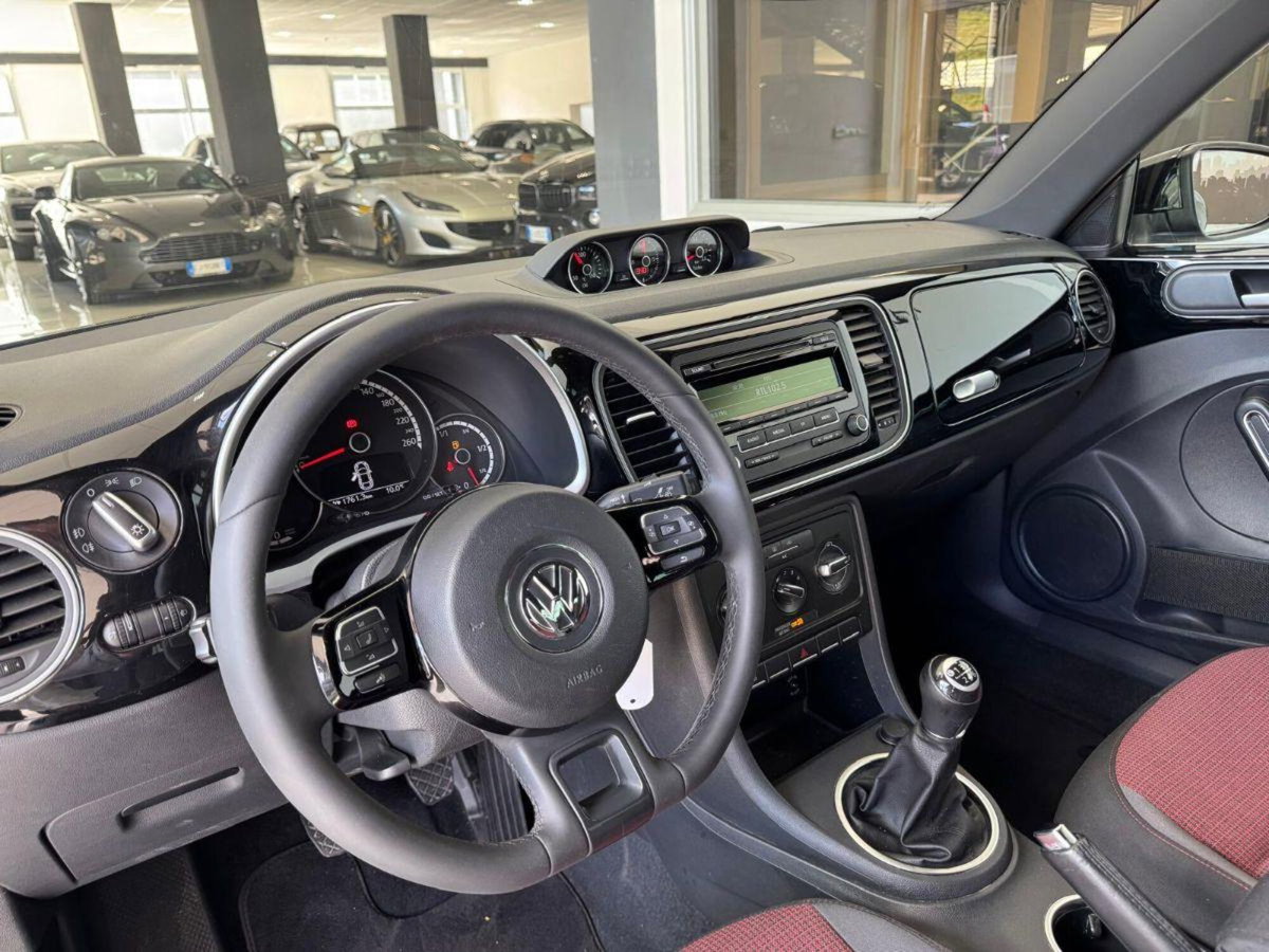Volkswagen Maggiolino 1.2 TSI Design (9)