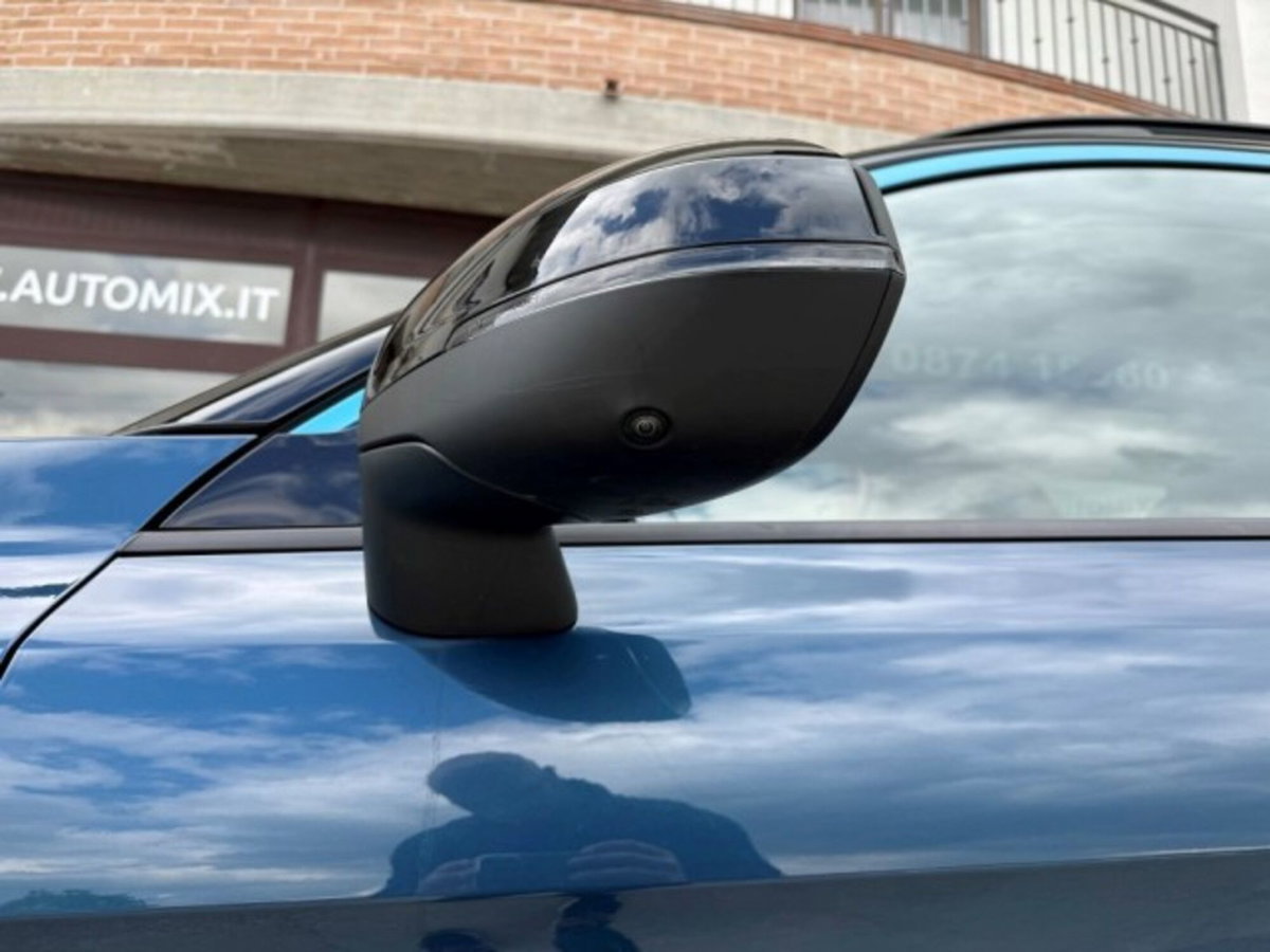 Lynk & Co 01 01 1.5 td phev (17)