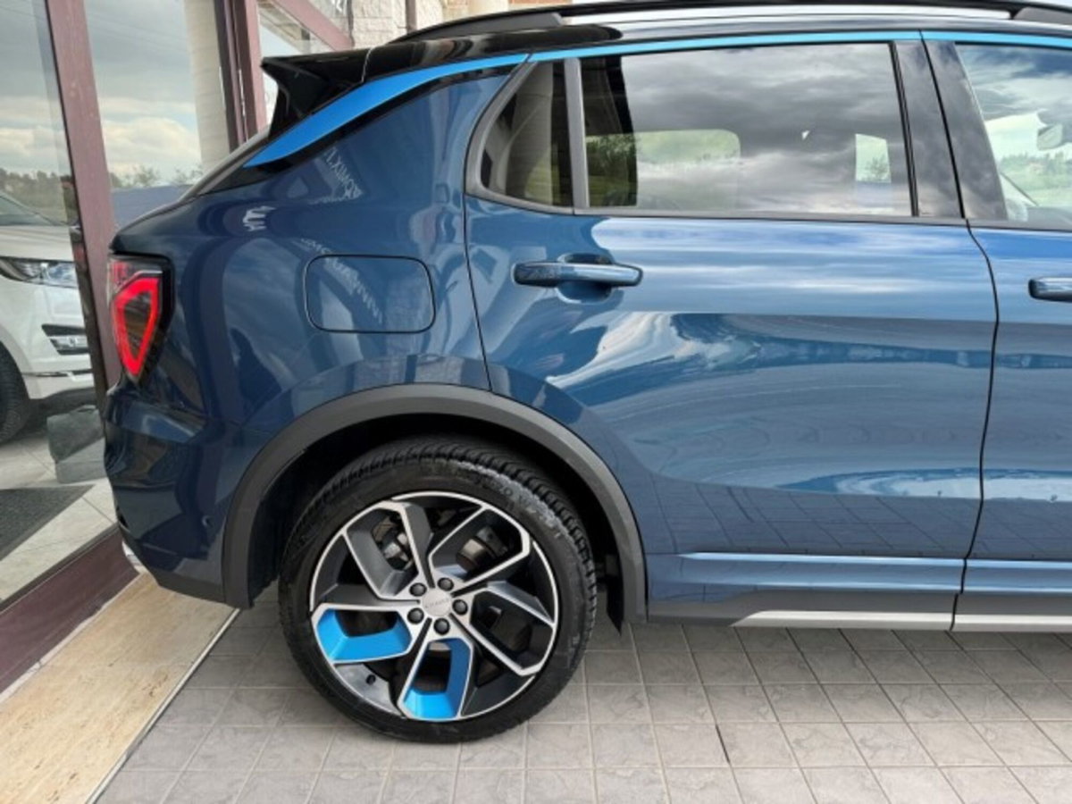 Lynk & Co 01 01 1.5 td phev (12)